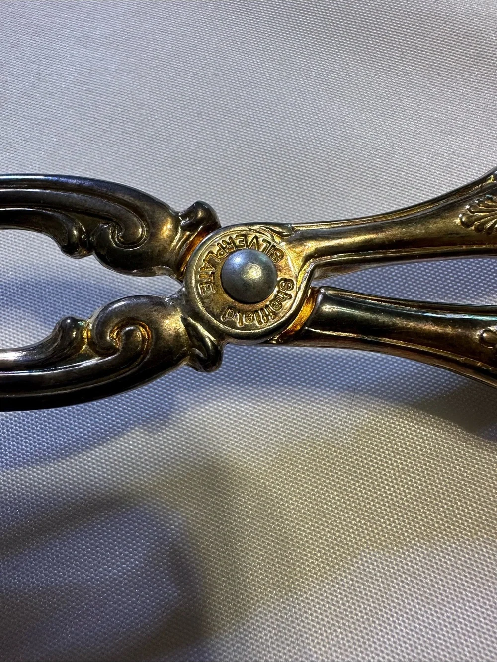 Vintage  Sheffield Silver plated Salad Scissors / Tongs NWOT
